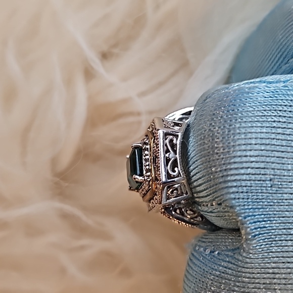 -SOLD- Vintage style, lab created emerald w/real diamonds with silver and 14kt - Picture 6 of 8